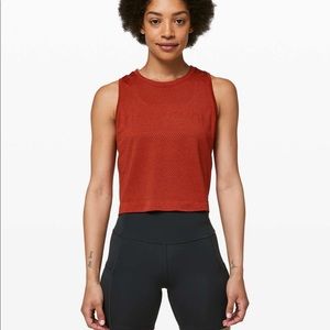 LULULEMON BREEZE BY MUSCLE TANK CROP IN SIZE 6